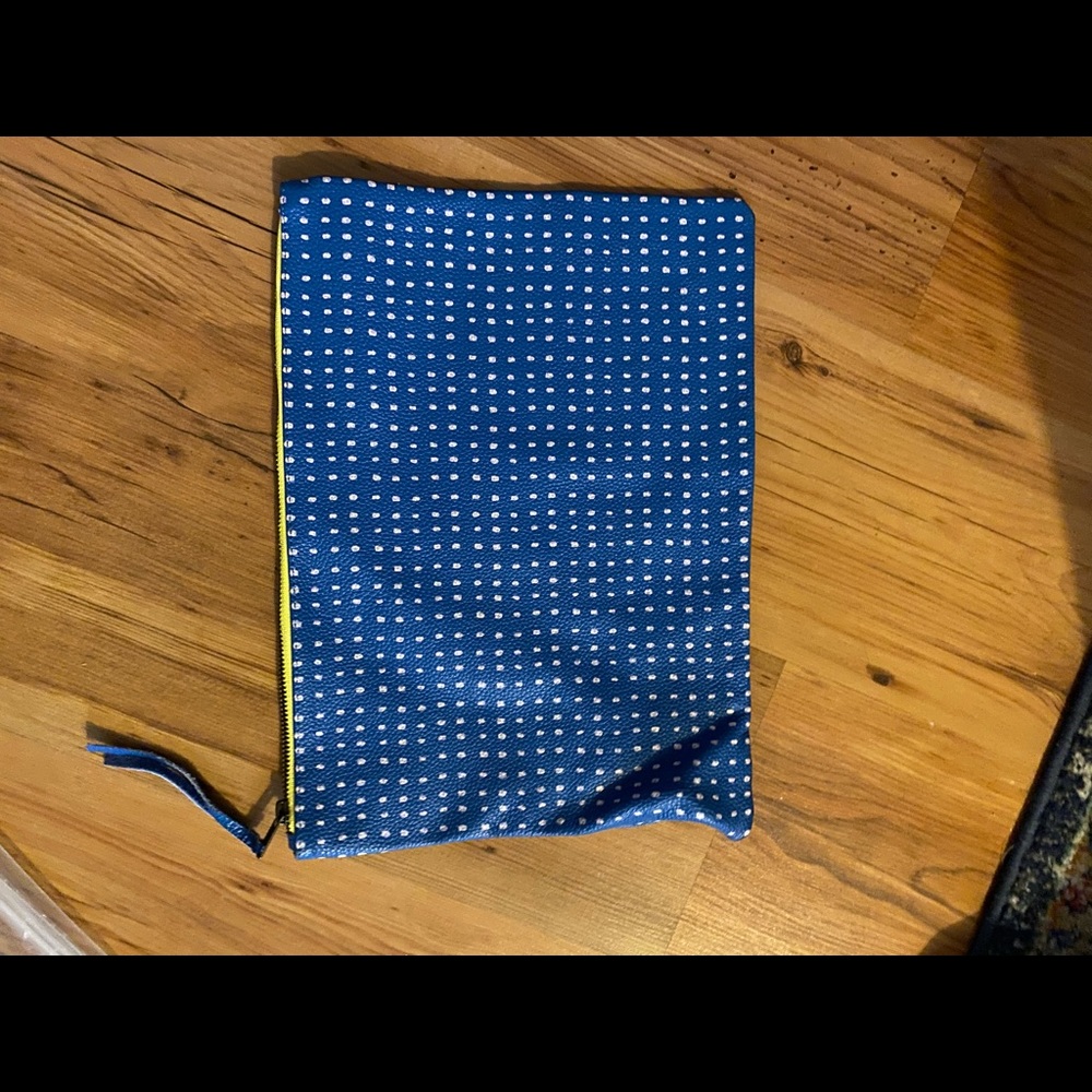 2/$30 - Foldable Leather Clutch 🦋